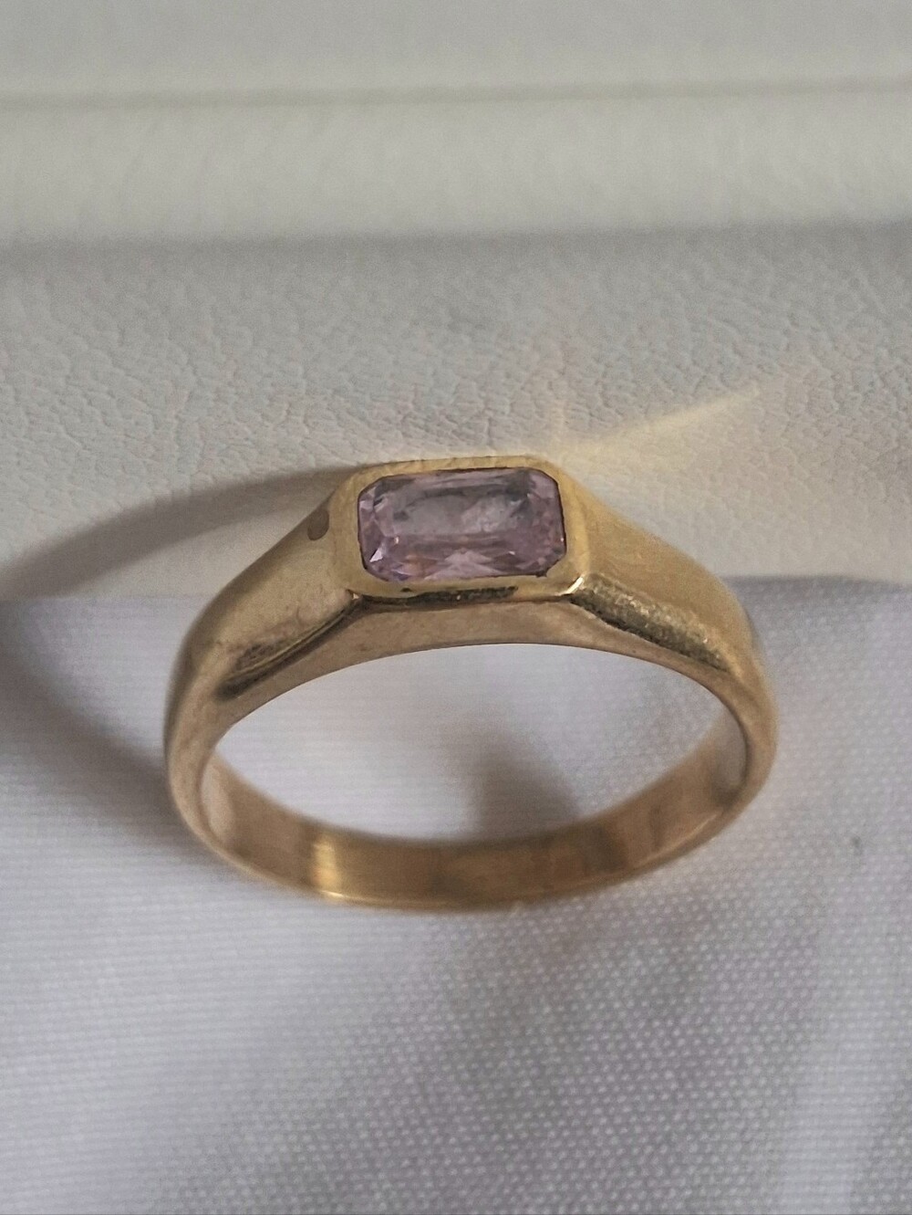 GOLD-TONE ROSE QUARTZ RECTANGULAR RING
